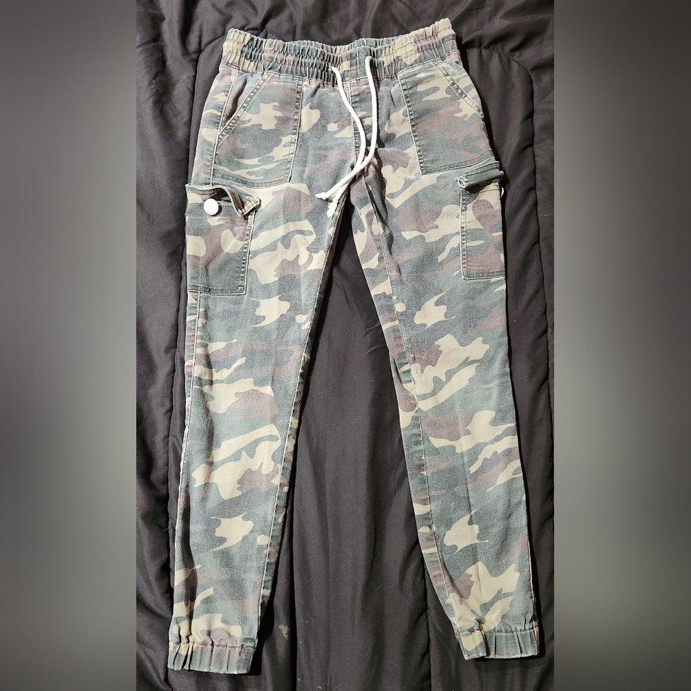 Vip camo pants